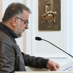 Don Geremia Acri consegna il “Grembiule del Servizio”