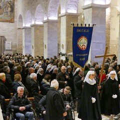 Lunga processione per la 28^ giornata del Malato