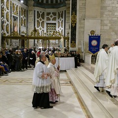 Lunga processione per la 28^ giornata del Malato