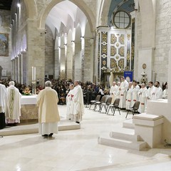 Lunga processione per la 28^ giornata del Malato