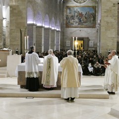 Lunga processione per la 28^ giornata del Malato