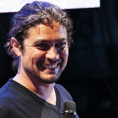 Riccardo Scamarcio ad Andria alla Masseria Senza Sbarre