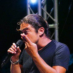 Riccardo Scamarcio ad Andria alla Masseria Senza Sbarre