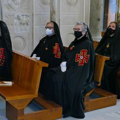 Ieri pomeriggio, 16 marzo si è svolta a Bari nella Basilica di San Nicola il tradizionale Sacro rito della Via Crucis dei Cavalieri e Dame del Santo Sepolcro di Gerusalemme.  La Via Crucis è stata presieduta da S.E. Rev.ma Grand’Uff. Mons. Giuseppe Satriano Arcivescovo Metropolita di Bari-Bitonto e Gran Priore di Luogotenenza insieme a Don Carmine Ladogana, Cerimoniere Ecclesiastico e  Canonico Onorario della Basilica del Santo Sepolcro, alla presenza di S.E. Cav. di Gr. Cr. Prof. Notaio Ferdinando Parente Luogotenente per l’Italia Meridionale Adriatica dell’Ordine Equestre del Santo Sepolcro