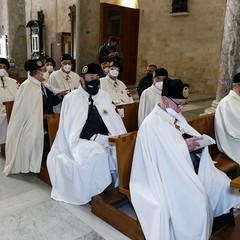 Ieri pomeriggio, 16 marzo si è svolta a Bari nella Basilica di San Nicola il tradizionale Sacro rito della Via Crucis dei Cavalieri e Dame del Santo Sepolcro di Gerusalemme.  La Via Crucis è stata presieduta da S.E. Rev.ma Grand’Uff. Mons. Giuseppe Satriano Arcivescovo Metropolita di Bari-Bitonto e Gran Priore di Luogotenenza insieme a Don Carmine Ladogana, Cerimoniere Ecclesiastico e  Canonico Onorario della Basilica del Santo Sepolcro, alla presenza di S.E. Cav. di Gr. Cr. Prof. Notaio Ferdinando Parente Luogotenente per l’Italia Meridionale Adriatica dell’Ordine Equestre del Santo Sepolcro