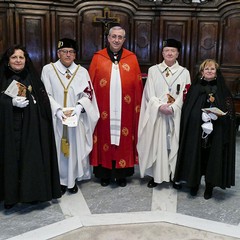 Ieri pomeriggio, 16 marzo si è svolta a Bari nella Basilica di San Nicola il tradizionale Sacro rito della Via Crucis dei Cavalieri e Dame del Santo Sepolcro di Gerusalemme.  La Via Crucis è stata presieduta da S.E. Rev.ma Grand’Uff. Mons. Giuseppe Satriano Arcivescovo Metropolita di Bari-Bitonto e Gran Priore di Luogotenenza insieme a Don Carmine Ladogana, Cerimoniere Ecclesiastico e  Canonico Onorario della Basilica del Santo Sepolcro, alla presenza di S.E. Cav. di Gr. Cr. Prof. Notaio Ferdinando Parente Luogotenente per l’Italia Meridionale Adriatica dell’Ordine Equestre del Santo Sepolcro