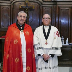 Ieri pomeriggio, 16 marzo si è svolta a Bari nella Basilica di San Nicola il tradizionale Sacro rito della Via Crucis dei Cavalieri e Dame del Santo Sepolcro di Gerusalemme.  La Via Crucis è stata presieduta da S.E. Rev.ma Grand’Uff. Mons. Giuseppe Satriano Arcivescovo Metropolita di Bari-Bitonto e Gran Priore di Luogotenenza insieme a Don Carmine Ladogana, Cerimoniere Ecclesiastico e  Canonico Onorario della Basilica del Santo Sepolcro, alla presenza di S.E. Cav. di Gr. Cr. Prof. Notaio Ferdinando Parente Luogotenente per l’Italia Meridionale Adriatica dell’Ordine Equestre del Santo Sepolcro