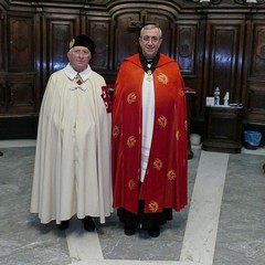 Ieri pomeriggio, 16 marzo si è svolta a Bari nella Basilica di San Nicola il tradizionale Sacro rito della Via Crucis dei Cavalieri e Dame del Santo Sepolcro di Gerusalemme.  La Via Crucis è stata presieduta da S.E. Rev.ma Grand’Uff. Mons. Giuseppe Satriano Arcivescovo Metropolita di Bari-Bitonto e Gran Priore di Luogotenenza insieme a Don Carmine Ladogana, Cerimoniere Ecclesiastico e  Canonico Onorario della Basilica del Santo Sepolcro, alla presenza di S.E. Cav. di Gr. Cr. Prof. Notaio Ferdinando Parente Luogotenente per l’Italia Meridionale Adriatica dell’Ordine Equestre del Santo Sepolcro