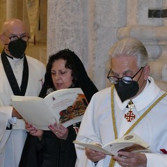 Ieri pomeriggio, 16 marzo si è svolta a Bari nella Basilica di San Nicola il tradizionale Sacro rito della Via Crucis dei Cavalieri e Dame del Santo Sepolcro di Gerusalemme.  La Via Crucis è stata presieduta da S.E. Rev.ma Grand’Uff. Mons. Giuseppe Satriano Arcivescovo Metropolita di Bari-Bitonto e Gran Priore di Luogotenenza insieme a Don Carmine Ladogana, Cerimoniere Ecclesiastico e  Canonico Onorario della Basilica del Santo Sepolcro, alla presenza di S.E. Cav. di Gr. Cr. Prof. Notaio Ferdinando Parente Luogotenente per l’Italia Meridionale Adriatica dell’Ordine Equestre del Santo Sepolcro