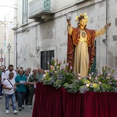 Alla Parrocchia di Gesù Crocifisso fede e fascino della tradizionale processione