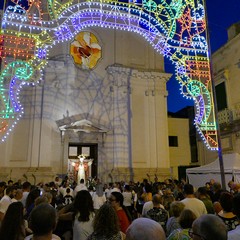 Alla Parrocchia di Gesù Crocifisso fede e fascino della tradizionale processione