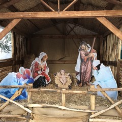 Un Presepe con gli operatori sanitari