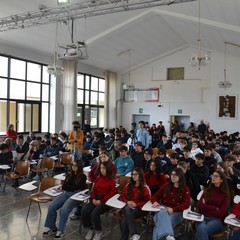 L'ITT "Jannuzzi" di Andria dice no alla violenza di genere