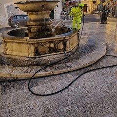 Effettuato intervento di sanificazione in piazza Porta la Barra