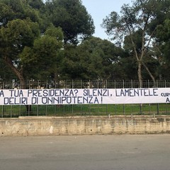 Striscione di contestazione