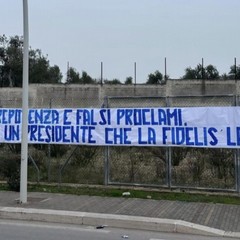 Striscione di contestazione