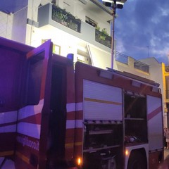 Incendio in via Terenzio: 35enne trasportato in ospedale