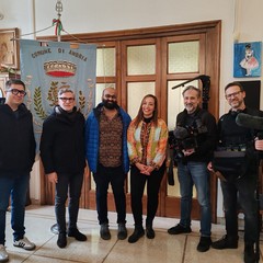 Troupe Tv inglese in Città