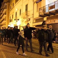 Un momento della Via Crucis nel Centro di Andria