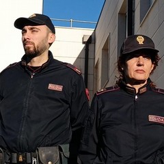 Gli agenti della questura di Andria: "Il dono migliore è donare"