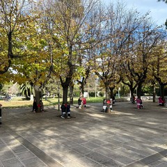 I bambini della scuola infanzia plesso "Saccotelli" nel giardino del centro diurno "Dopo di noi" Andria