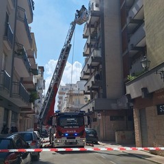 L'incendio in via Taranto a Andria
