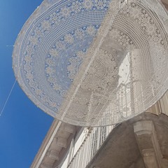 Mandala installati nel cuore del centro storico di Andria, realizzati dall'associazione In&Young