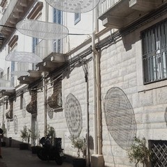 Mandala installati nel cuore del centro storico di Andria, realizzati  dall'associazione In&Young