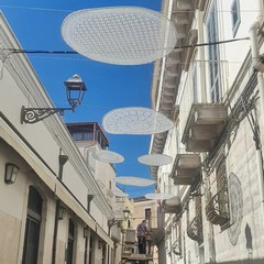 Mandala installati nel cuore del centro storico di Andria, realizzati dall'associazione In&Young