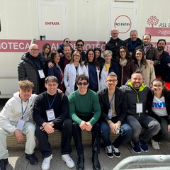 I volontari AVIS Andria e l'equipe medico sanitaria del centro trasfusionale di Andria