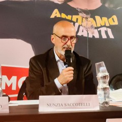 "La politica non deve temere la scuola": grande successo ad Andria per la presentazione del libro di Mario Bacco
