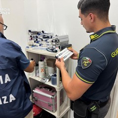 Guardia di finanza, sequestro salone estetico