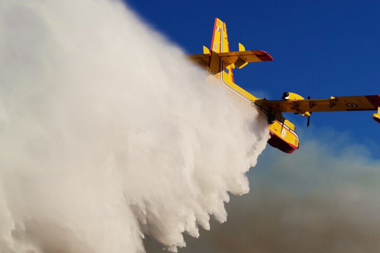 incendio sull'altopiano murgiano