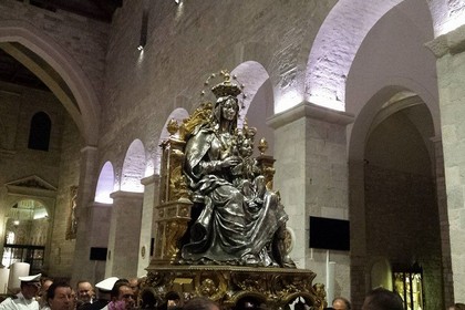 Statua Santa Maria dei Miracoli Andria