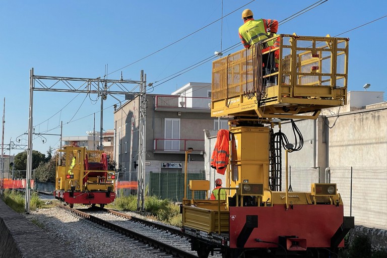 lavori linea ferroviaria di Andria