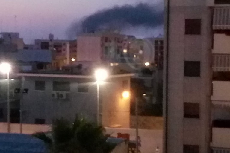 fumo nero sulla città di Andria