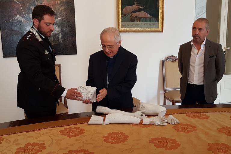 Mons. Luigi Mansi e il Capitano Marcello Savastano