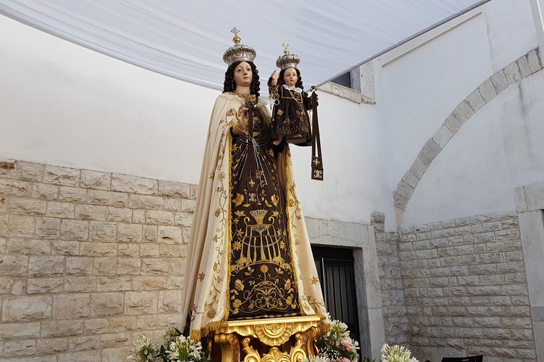 Il simulacro della Madonna del Carmine. <span>Foto Antonio D'Oria</span>