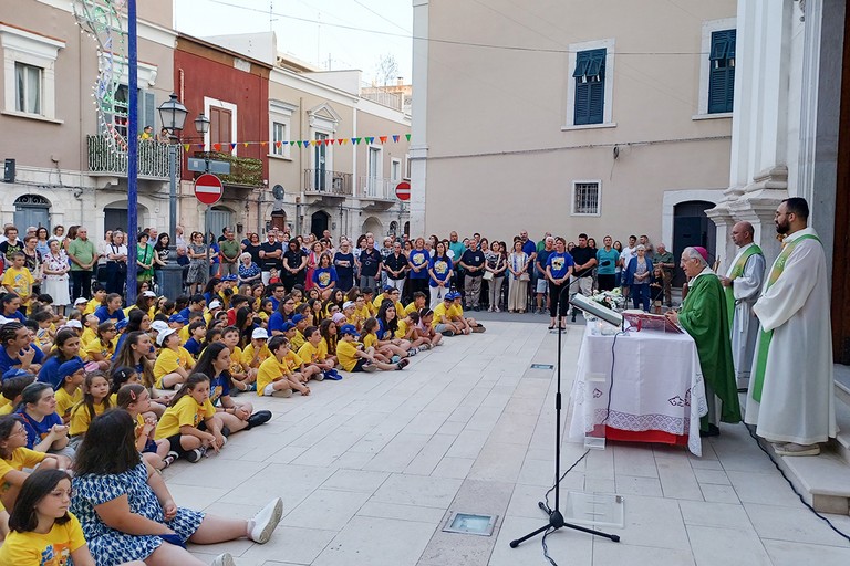 Alla Parrocchia di Gesù Crocifisso fede e fascino della tradizionale processione. <span>Foto Riccardo Di Pietro</span>