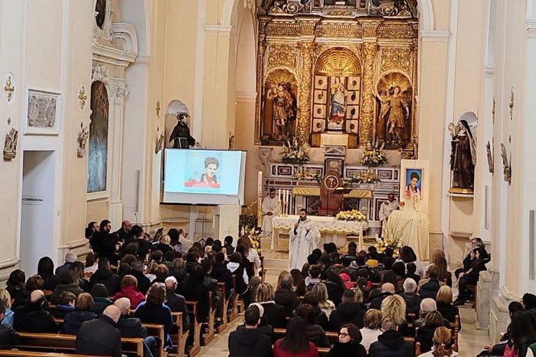 Reliquia del Beato Carlo Acutis presente nella parrocchia Santa Maria Vetere di Andria