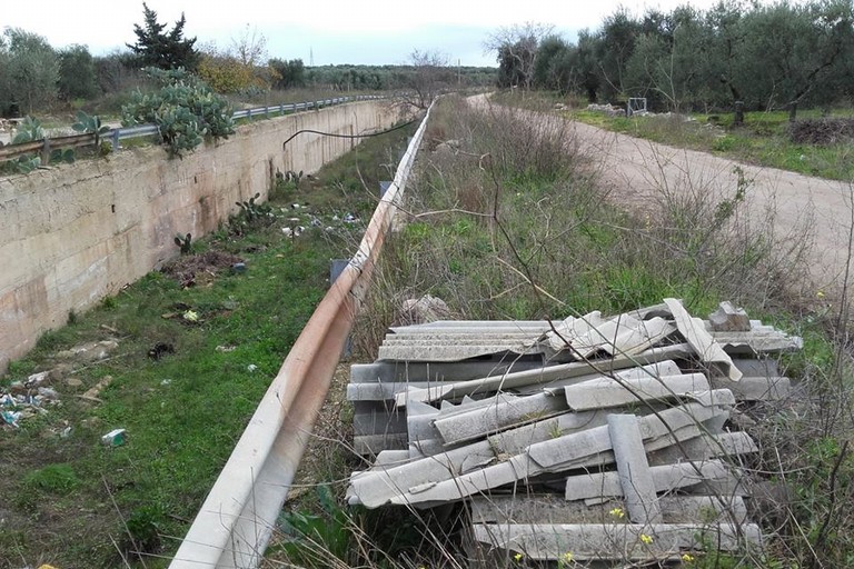 scempio ambientale per il canale Ciappetta Camaggio