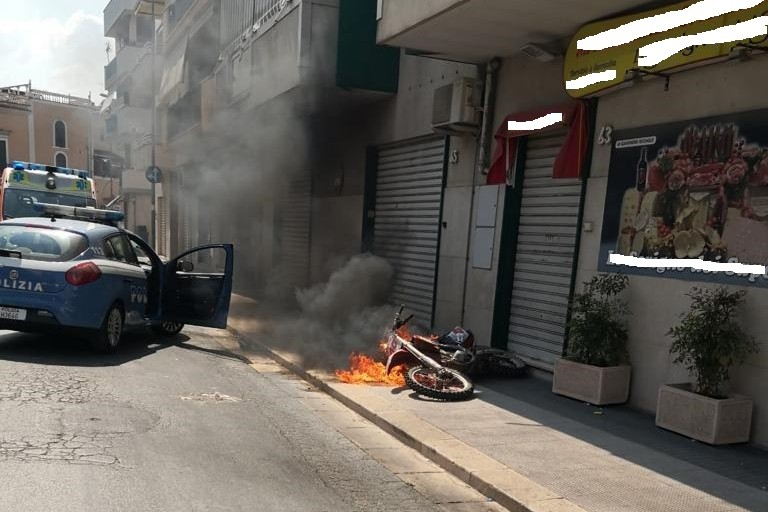 motociclista denunciato a piede libero