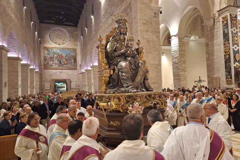 Processione della Madonna dei Miracoli dal suo Santuario alla chiesa Cattedrale