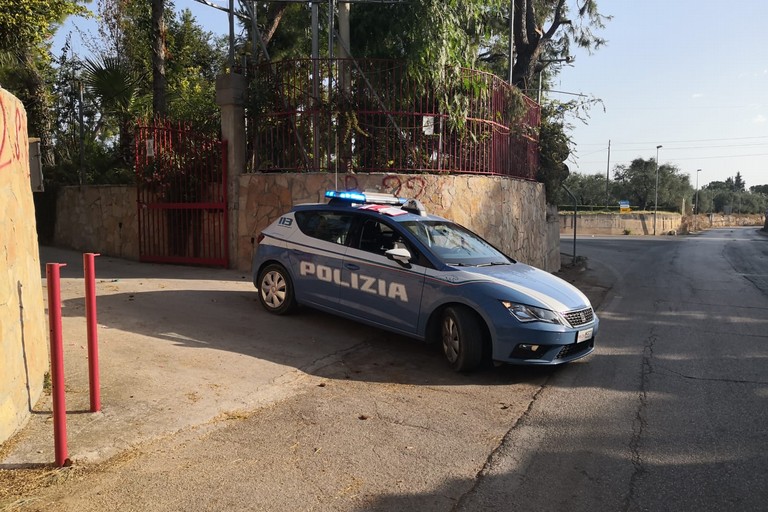 volante della Polizia di Stato