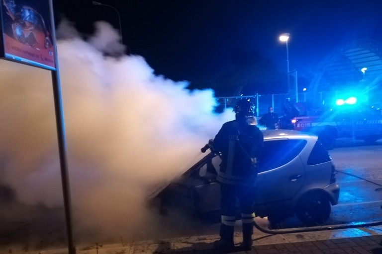 incendio autovettura su via Barletta