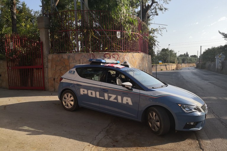 volante della Polizia di Stato