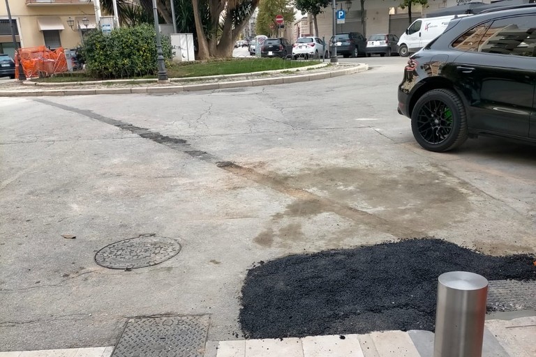 una fontana pubblica in piazza Marconi