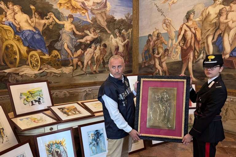 Arte: traffico di opere false, 10 indagati. Perquisizioni anche ad Andria