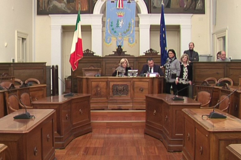 Consiglio comunale deserto