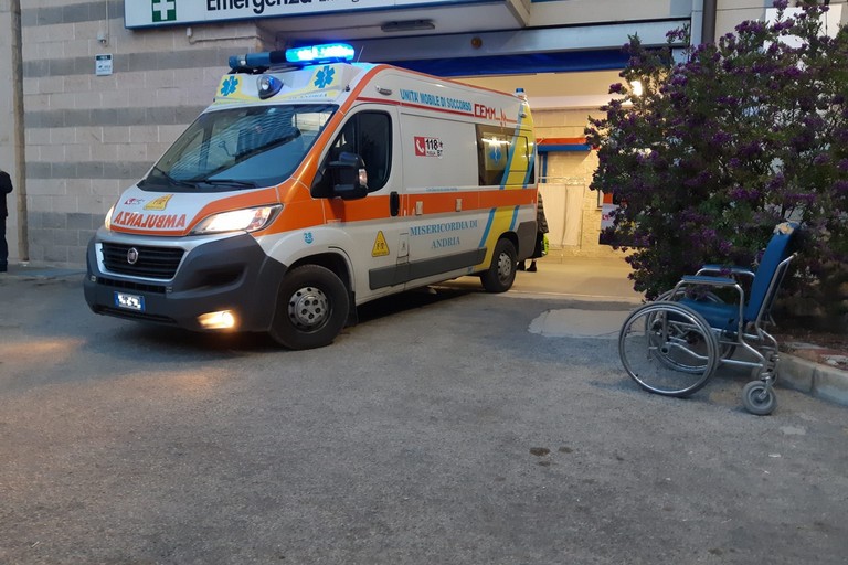ambulanza servizio 118
